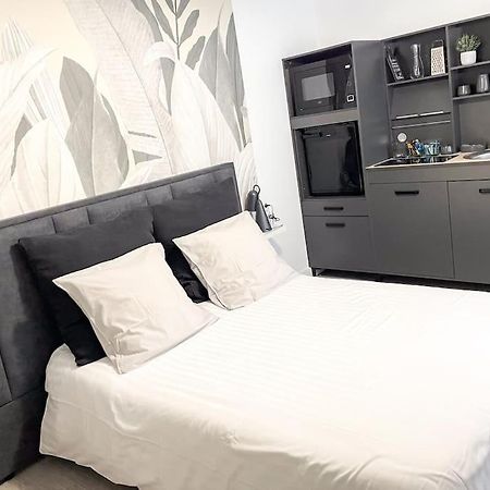 Studio Jungle N2 อาล็องซง ภายนอก รูปภาพ